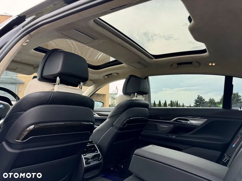 BMW Seria 7 - 12