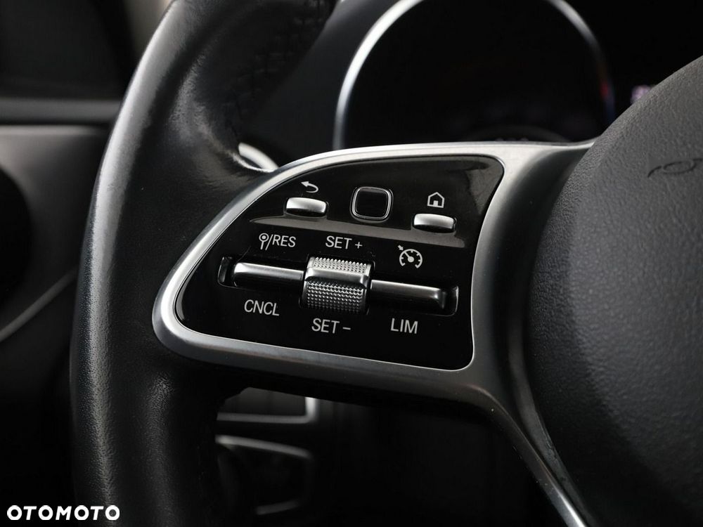 Mercedes-Benz Klasa C 300 9G-TRONIC Avantgarde - 33