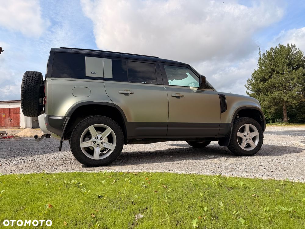 Land Rover Defender 2.0 D240 SE - 2