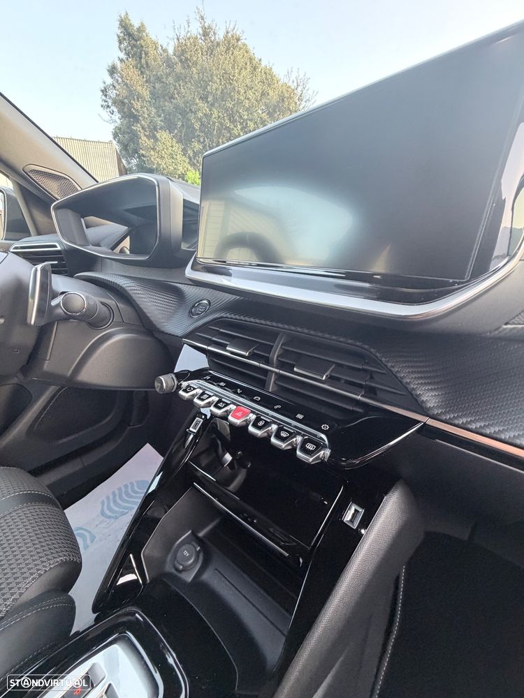 Peugeot 2008 1.2 PureTech GT Line EAT8 - 26