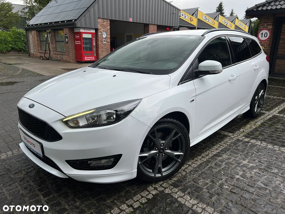 Ford Focus 1.5 EcoBoost ST-Line - 4