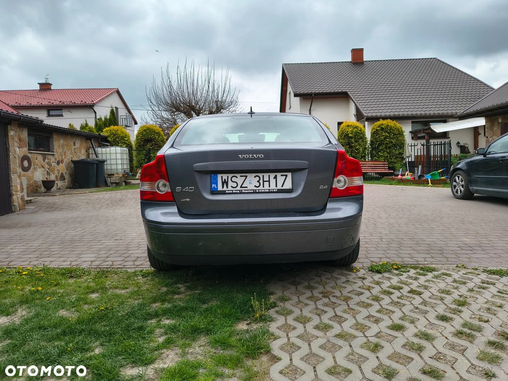 Volvo S40 2.4 Momentum - 10