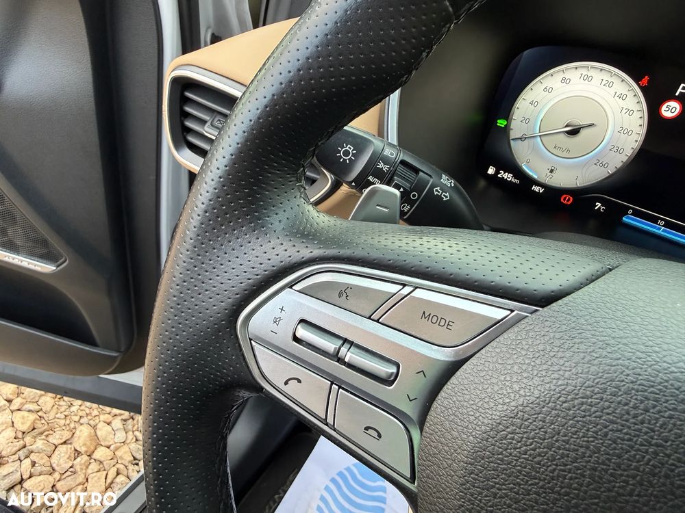 Hyundai Santa Fe 1.6 Plugin-Hybrid 4WD SEVEN Signature - 24