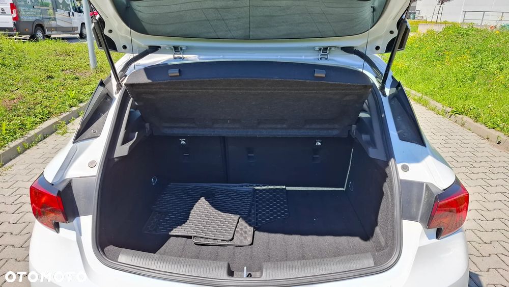 Opel Astra 1.2 T Edition S&S - 12