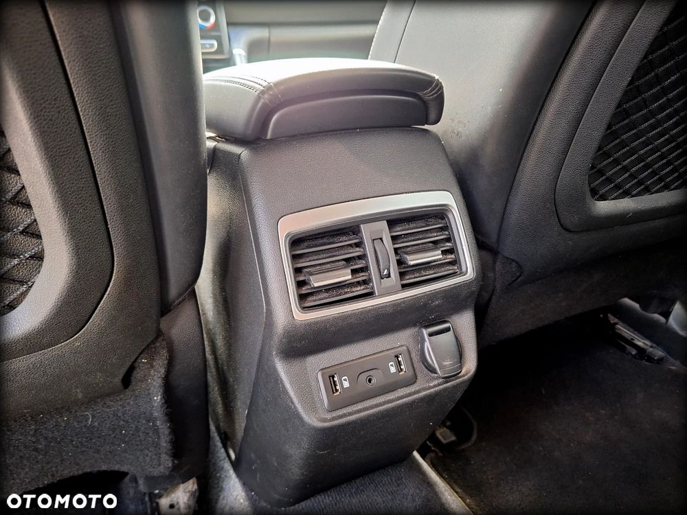 Renault Koleos 2.0 dCi Initiale Paris 4x4 X-Tronic - 16