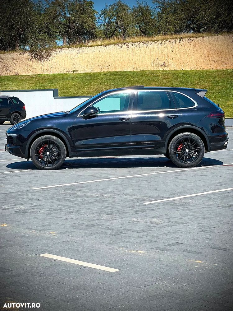 Porsche Cayenne 3.0 L - 3