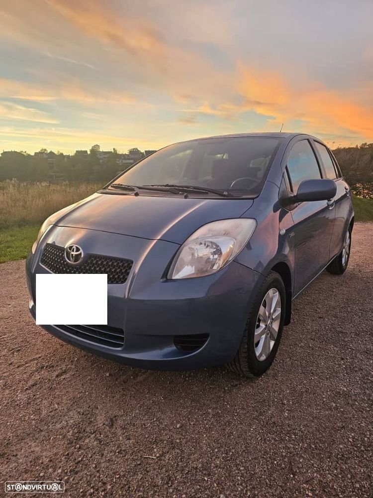 Toyota Yaris 1.4 D-4D Sol - 1