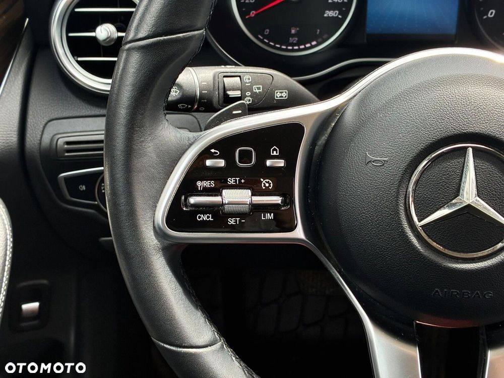 Mercedes-Benz GLC - 11