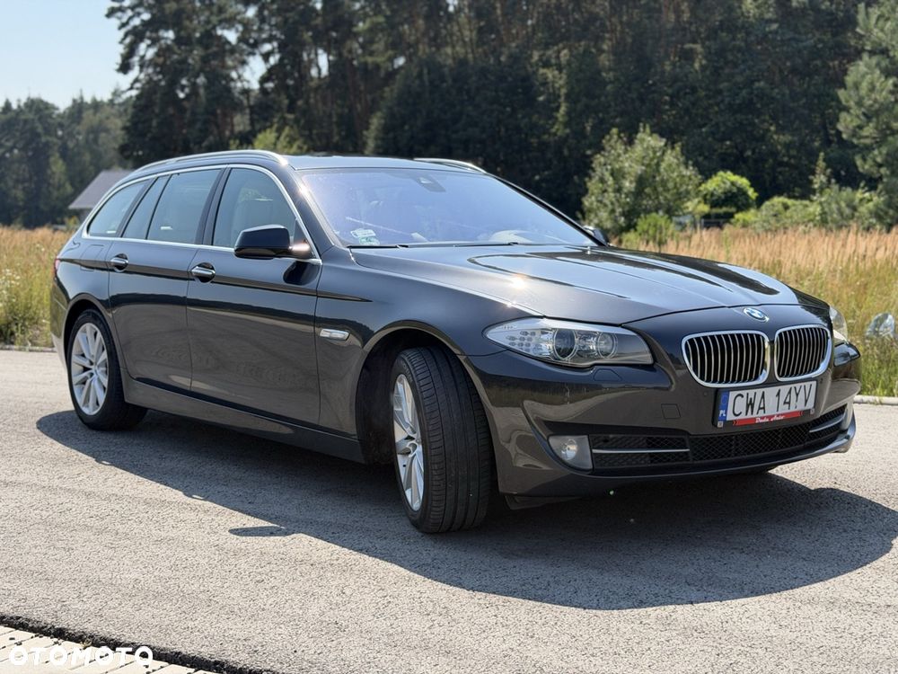 BMW Seria 5 525d xDrive Luxury Line - 3
