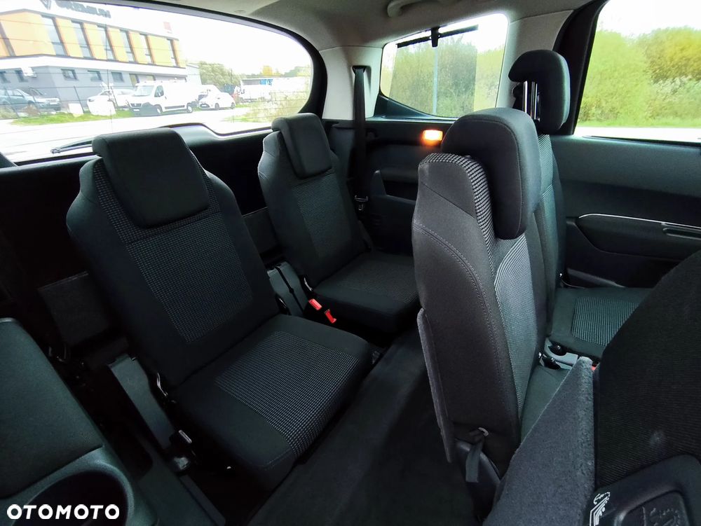 Peugeot 5008 1.6 HDi Premium - 9