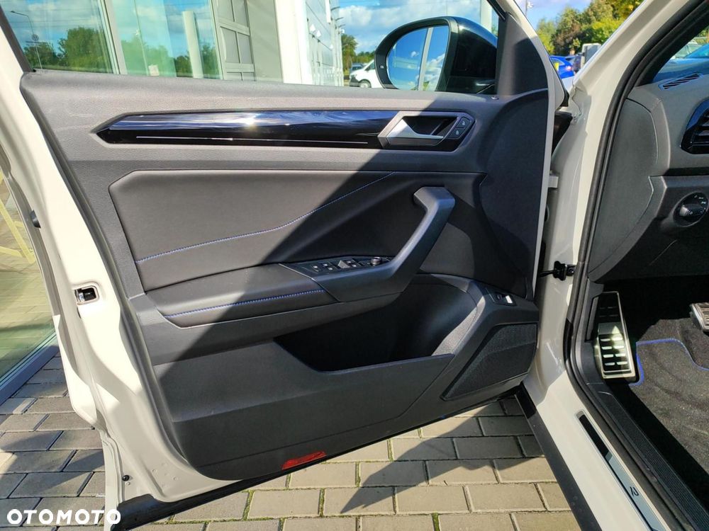 Volkswagen T-Roc - 14