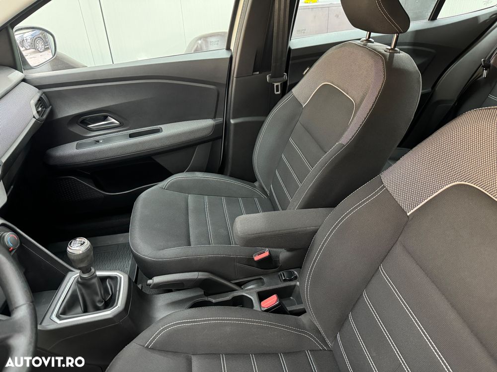 Dacia Logan TCe 90 MT6 Comfort - 11