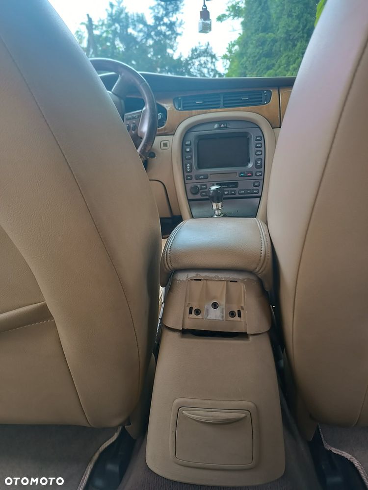 Jaguar X-Type - 21