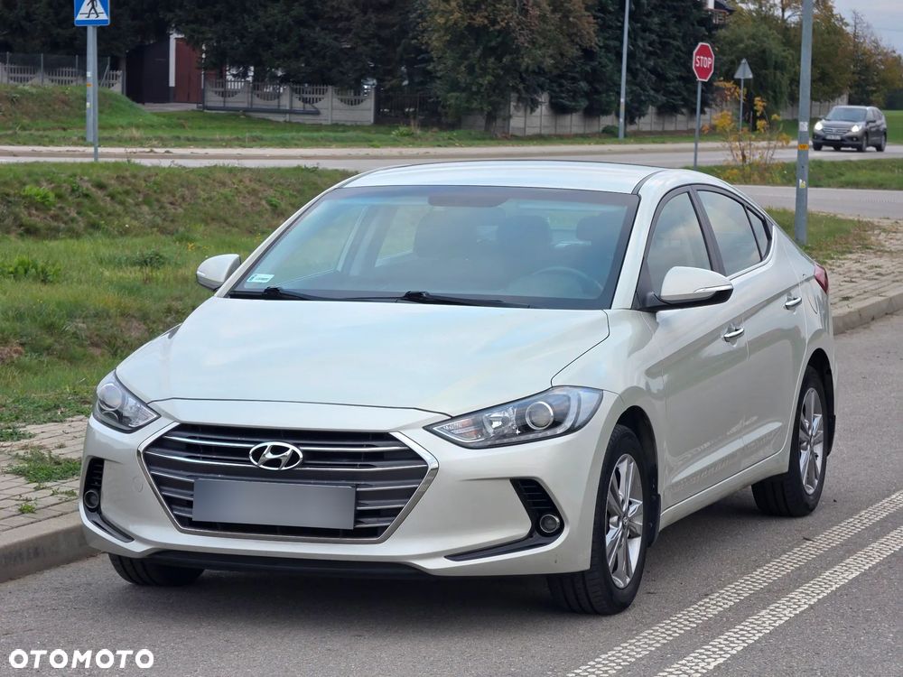 Hyundai Elantra 1.6 Comfort - 7