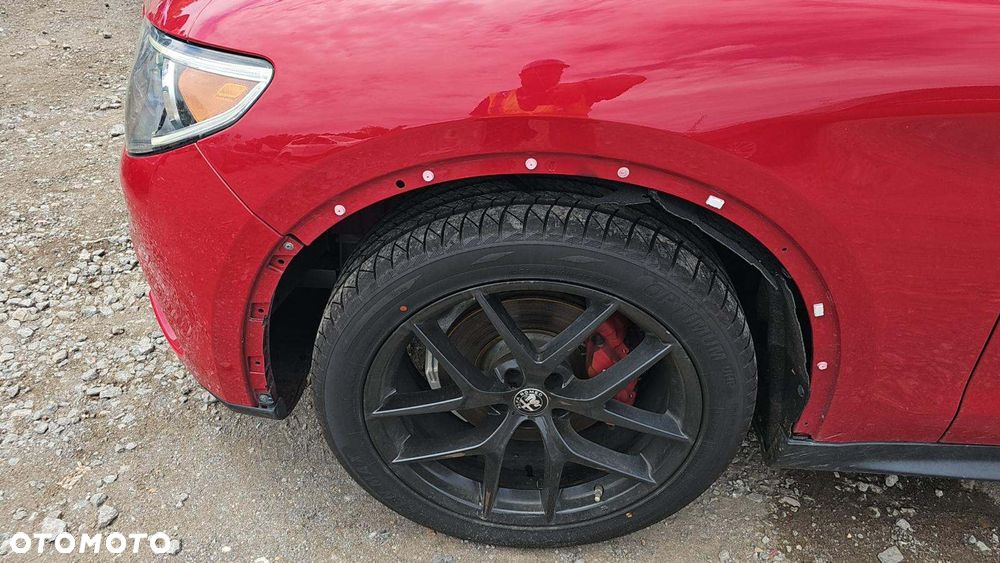 Alfa Romeo Stelvio 2.0 Turbo TI Q4 - 13