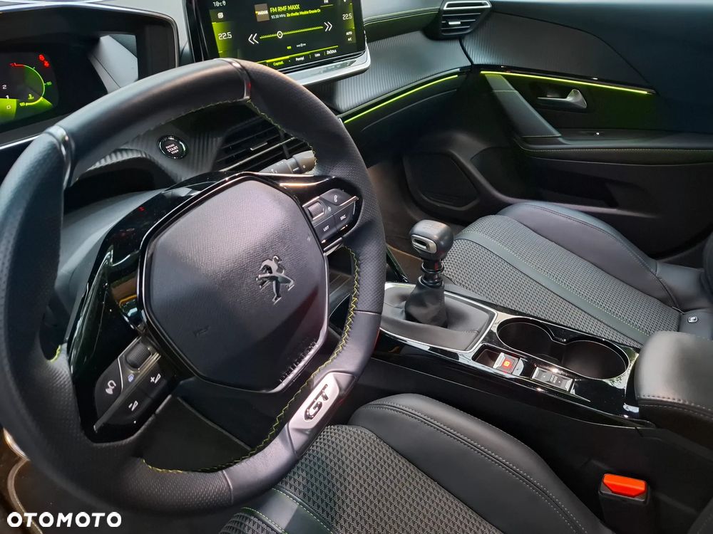 Peugeot 208 1.2 PureTech GT S&S - 10