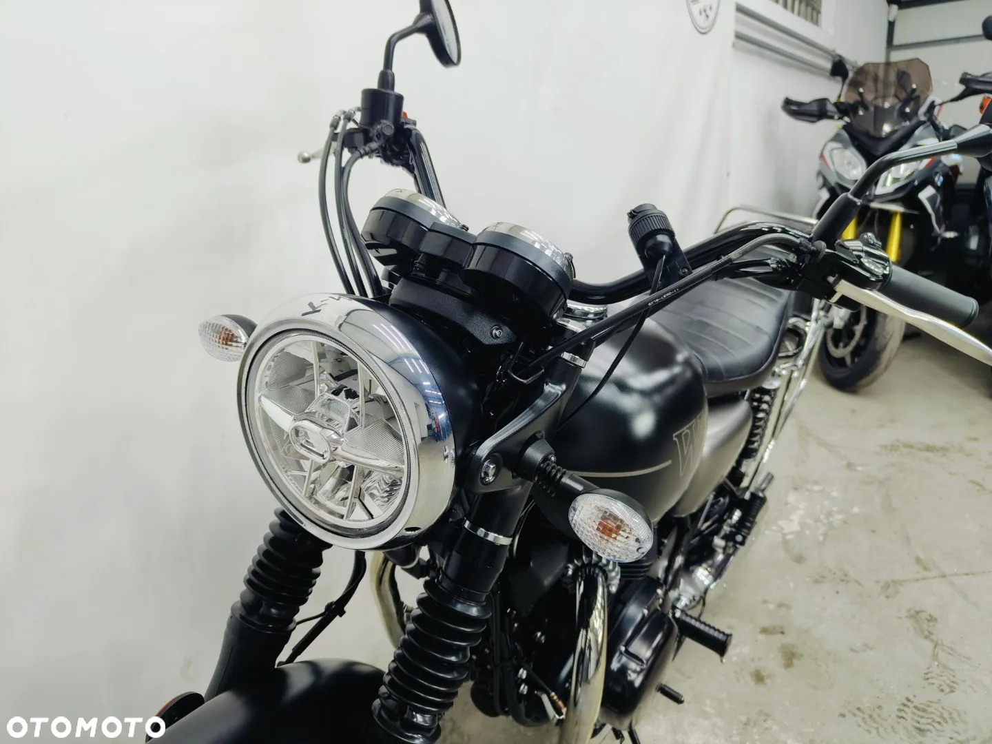 Kawasaki Inny - 18
