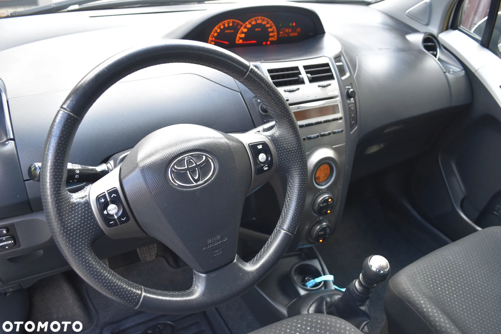 Toyota Yaris - 23