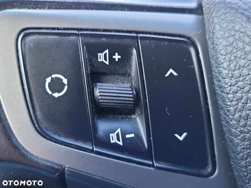 Hyundai i40 Kombi blue 1.7 CRDi DCT Premium - 25