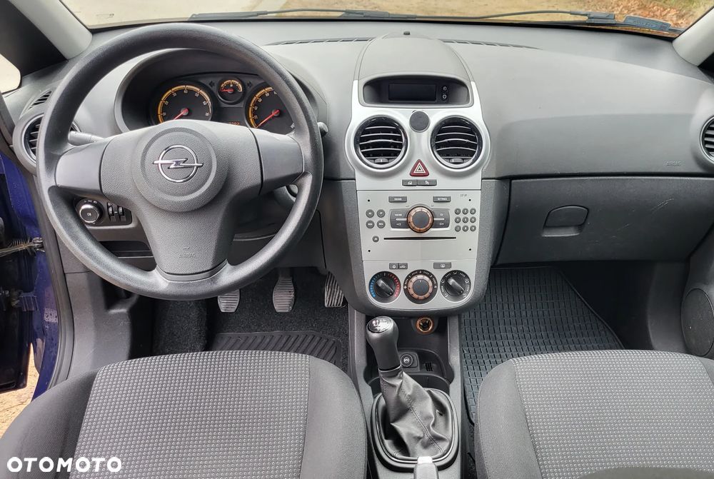 Opel Corsa 1.2 16V Cosmo - 15