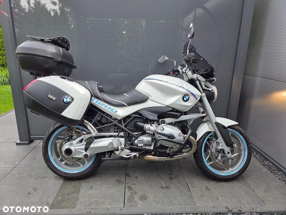 BMW R - 1