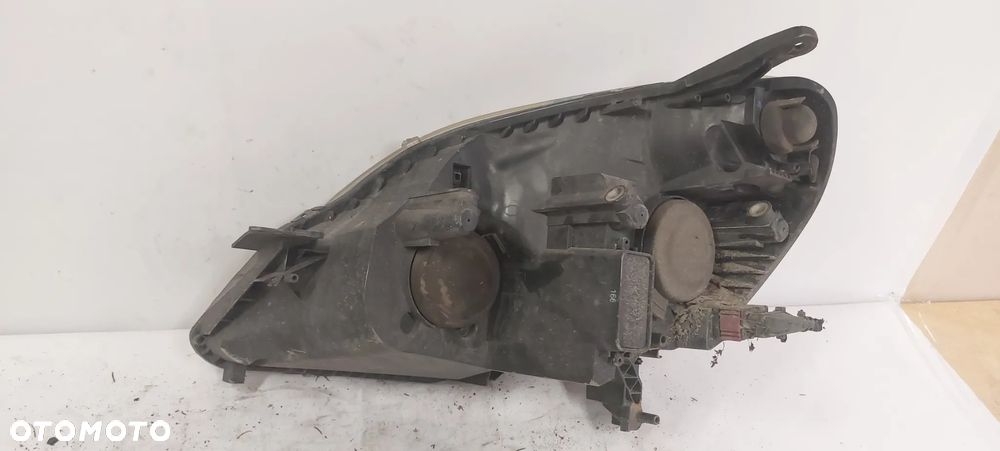 .  PRZOD PRZEDNIA LAMPA PRAWA OPEL ZAFIRA B - 4