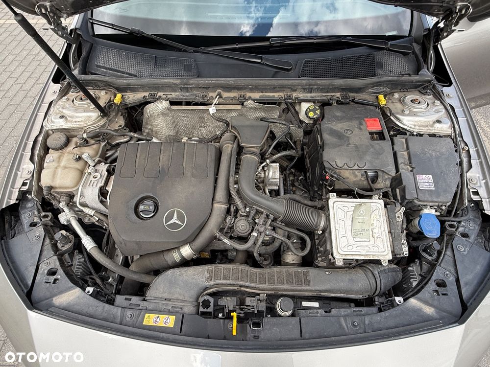 Mercedes-Benz CLA 180 - 9