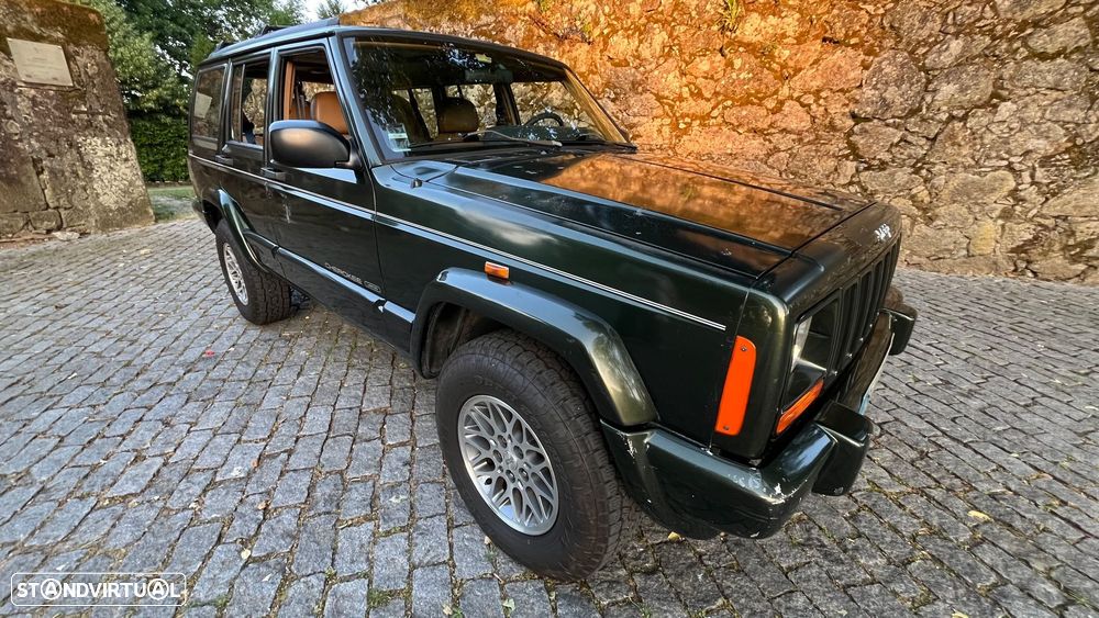 Jeep Cherokee - 13