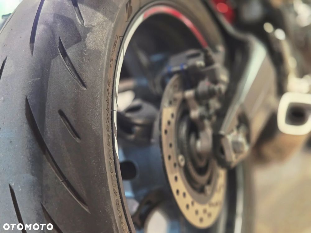 Honda CBR - 8