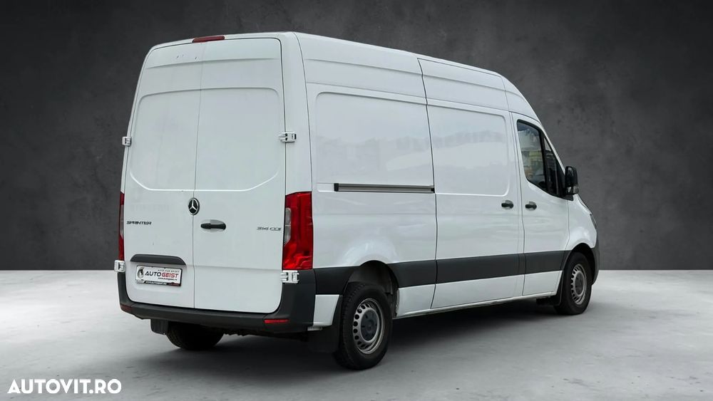 Mercedes-Benz Sprinter - 7