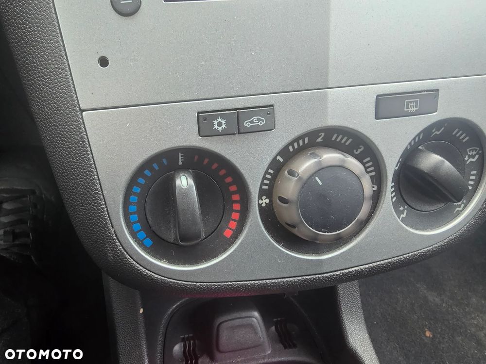 Opel Corsa 1.2 16V (ecoFLEX) Color Edition - 14