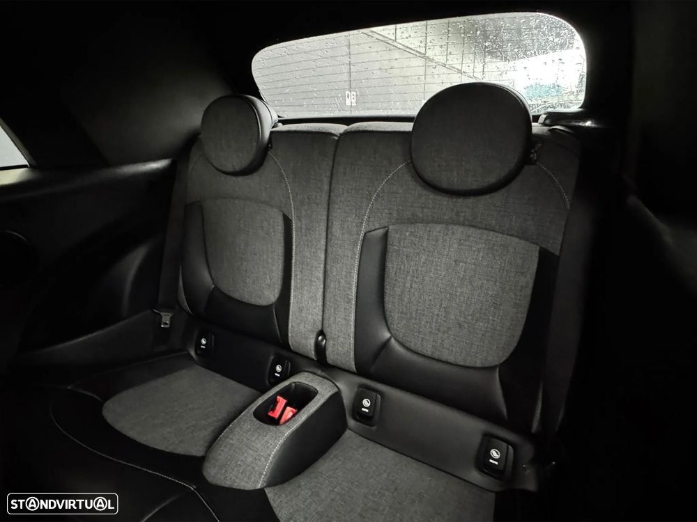 MINI Cabrio Cooper Classic Auto - 15