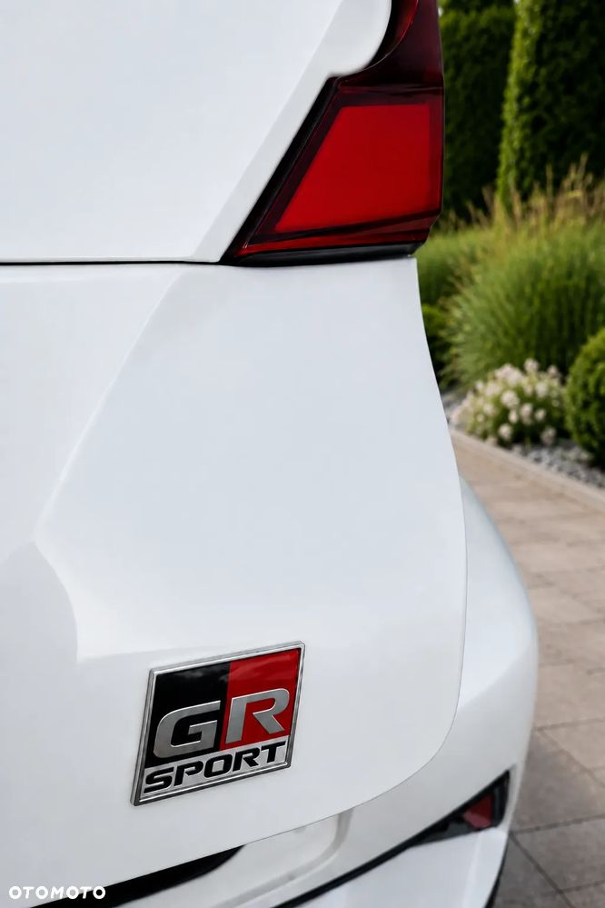 Toyota C-HR - 11