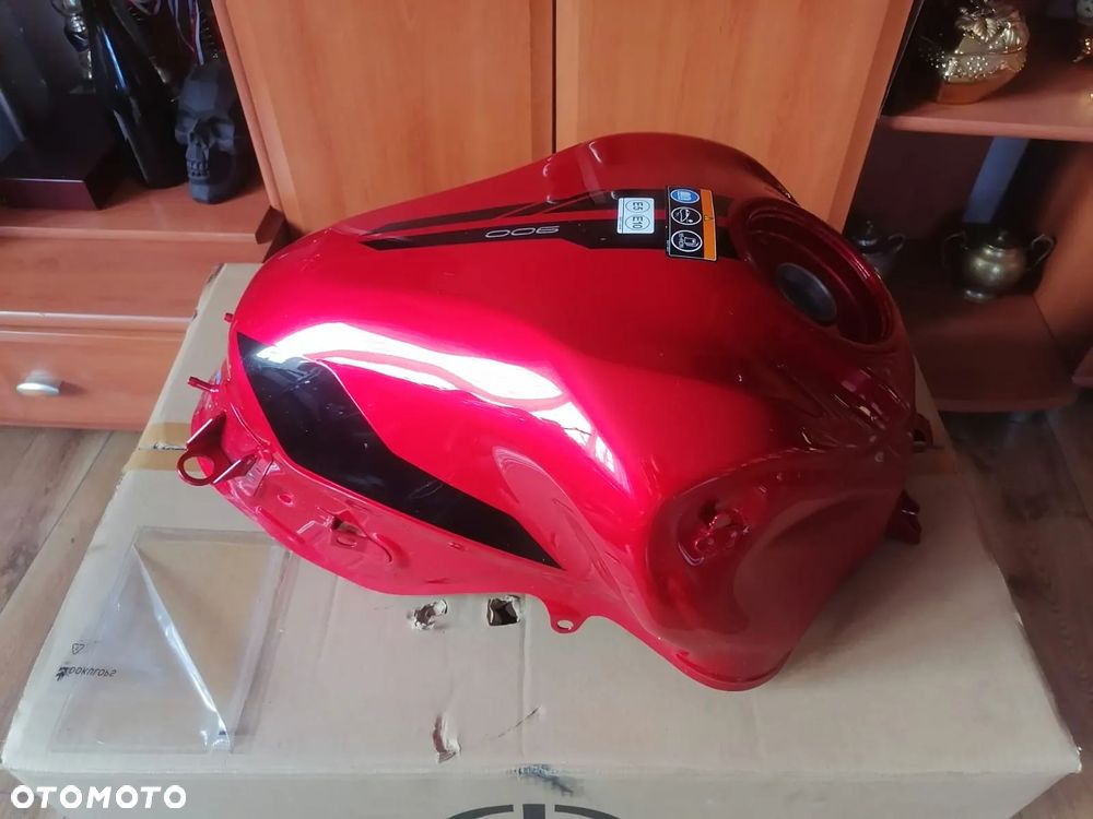 EU Zbiornik Bak Kawasaki Z900 2024 W KOLOR - 1