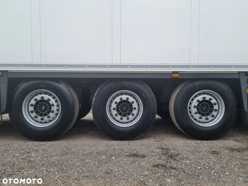 Schmitz Cargobull SCB*S3B - 8