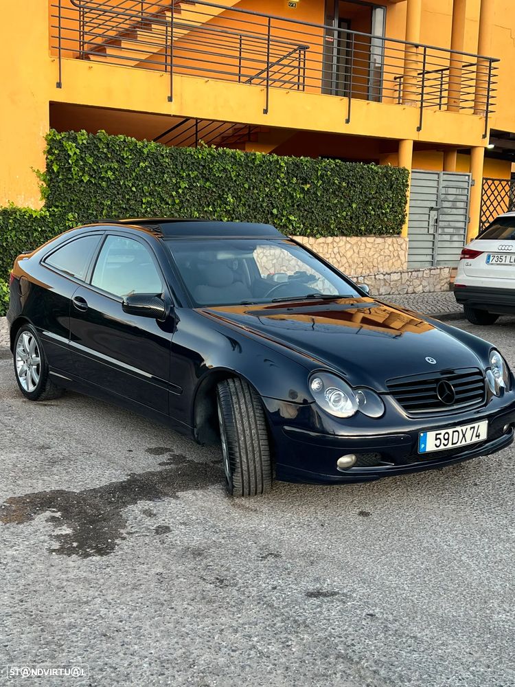 Mercedes-Benz C 220 2002 photo 3