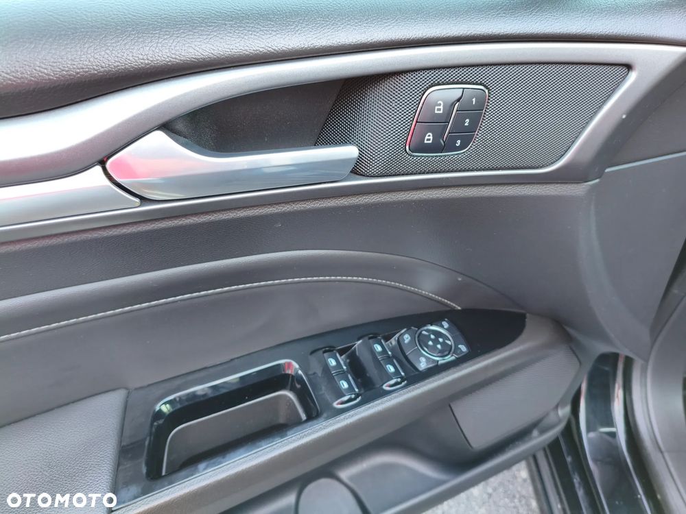 Ford Mondeo - 31