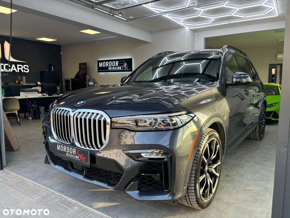 BMW X7 M50i sport - 33