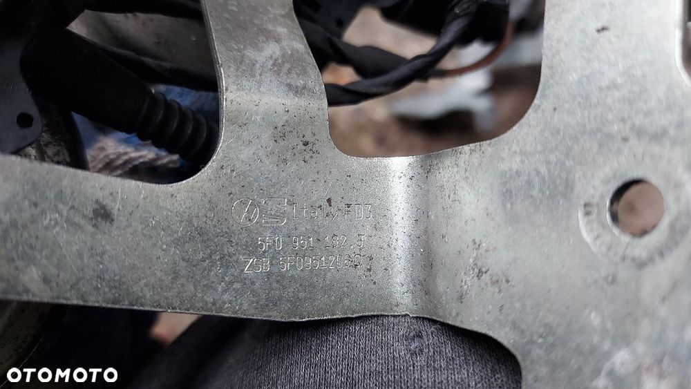 Seat Leon III 5F KLAKSON klaksony SYGNAŁ Mocowanie 5f0951182 5F0951206Q - 3