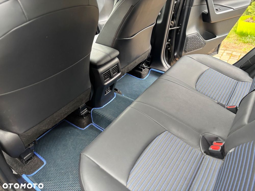 Toyota RAV4 - 16