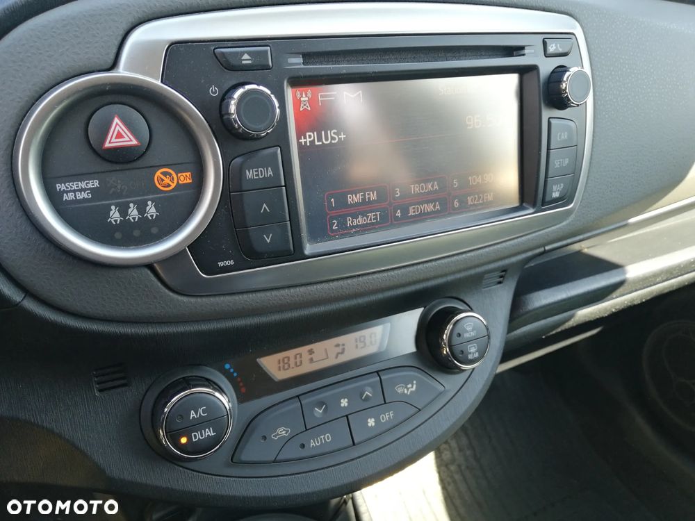 Toyota Yaris 1.33 Premium - 19
