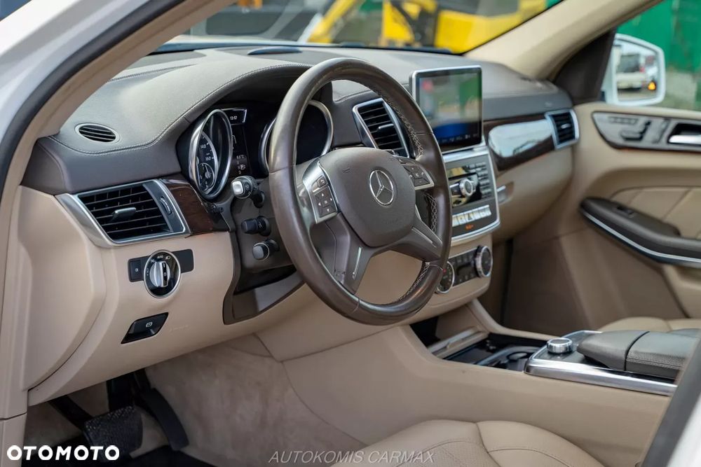 Mercedes-Benz GL 500 4Matic (BlueEFFICIENCY) 7G-TRONIC - 14