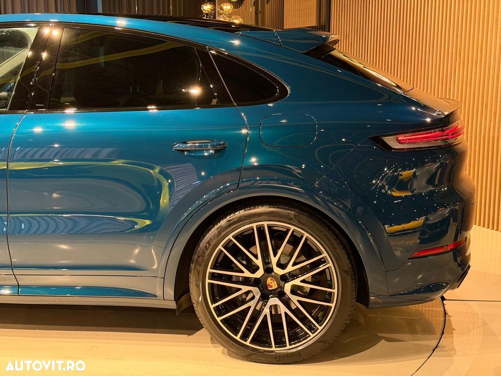 Porsche Cayenne Coupe E-Hybrid Black Edition - 21