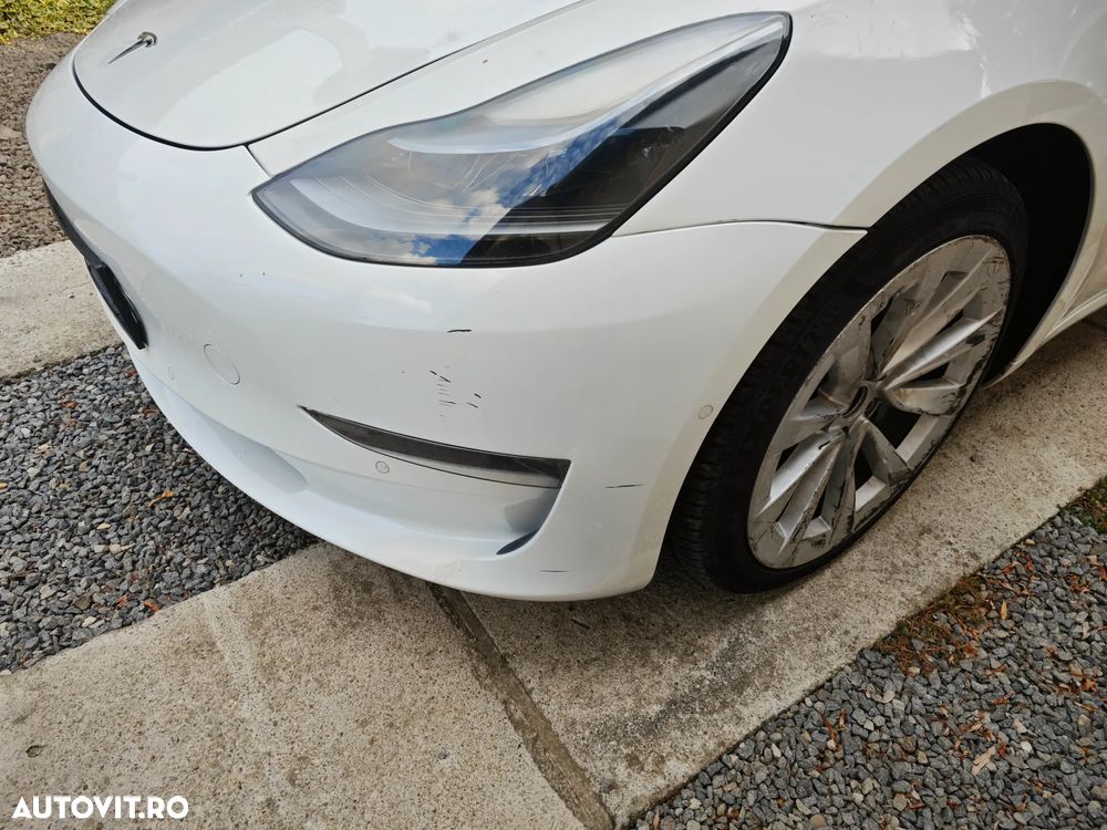 TESLA Model 3 2021 — imagine 5