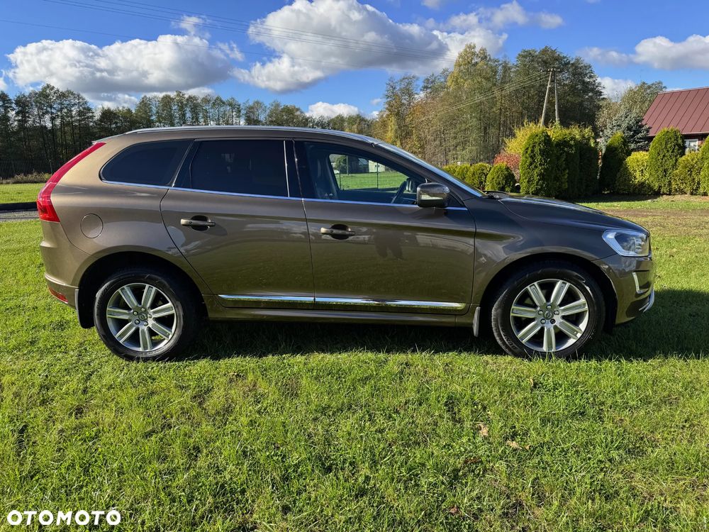 Volvo XC 60 D4 Momentum - 1