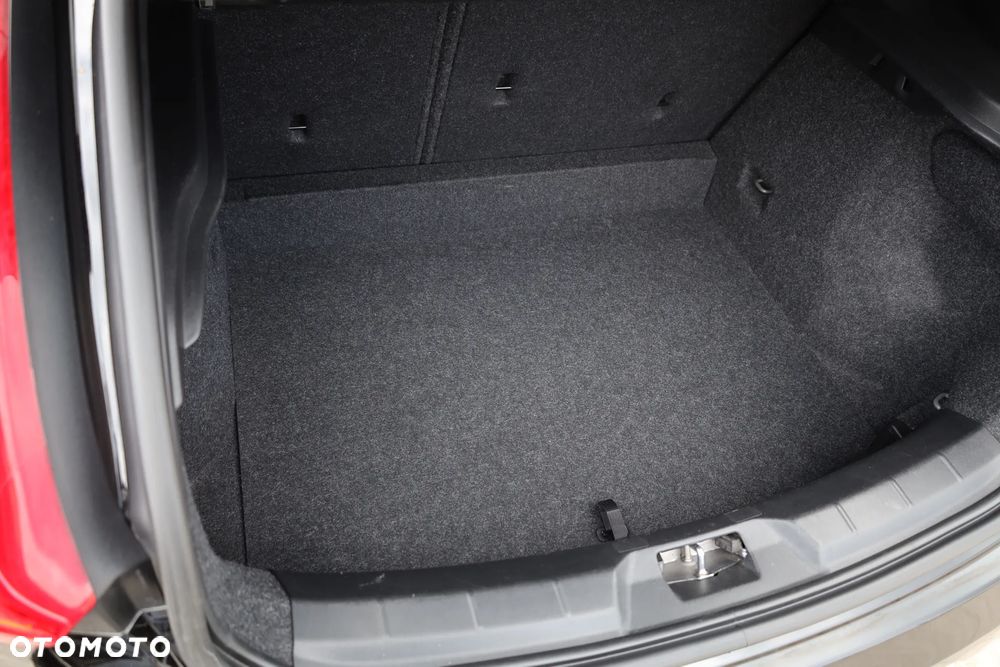 Volvo V40 T2 Inscription - 34
