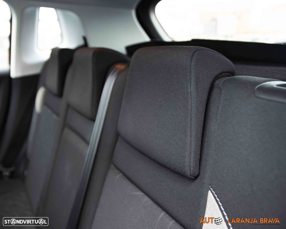 Peugeot 2008 1.2 PureTech Allure - 37