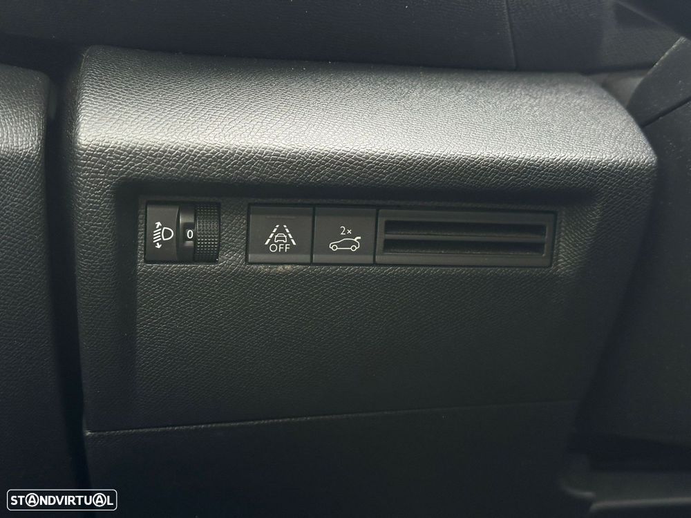 Citroën C4 X 1.2 PureTech Shine EAT8 - 15