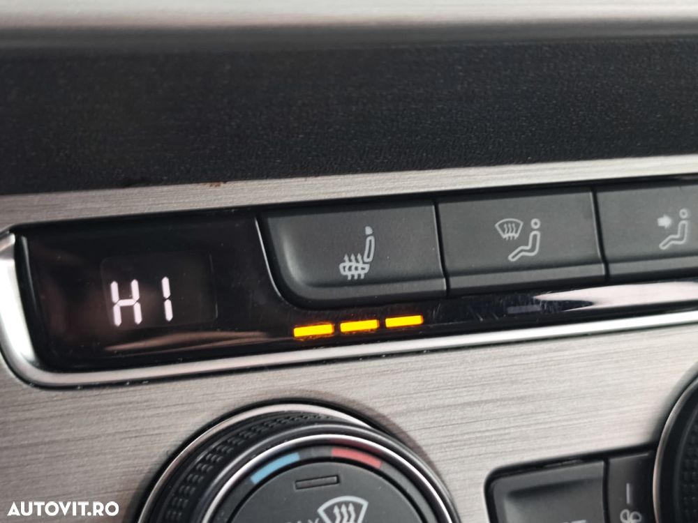 Volkswagen Passat - 21