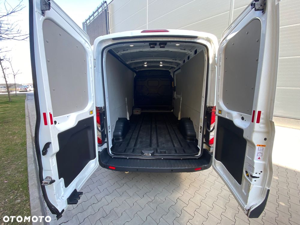 Ford Transit - 12
